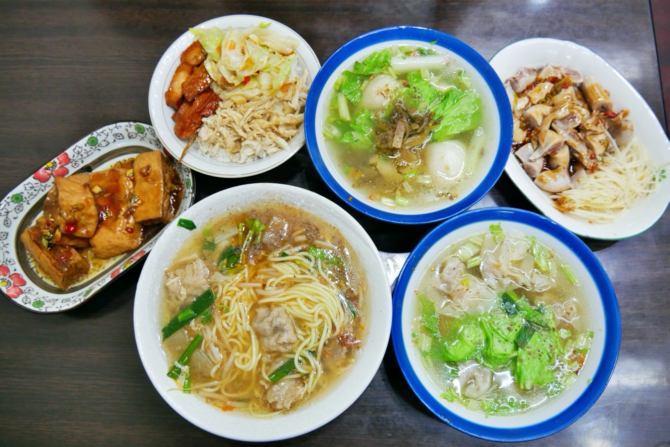 延伸閱讀：[桃園美食]美香飲食|超過七十年老店古早味傳統麵食~必吃三角鹹湯圓．搬新家