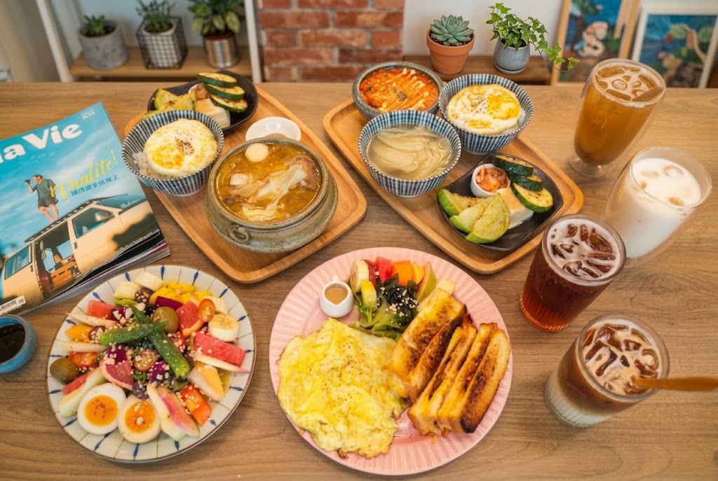 [台中美食]阿飛brunch|台中後火車站附近巷弄裡的森林系療癒系美食~台式家常菜與特色飯食也能變早午餐 @VIVIYU小世界